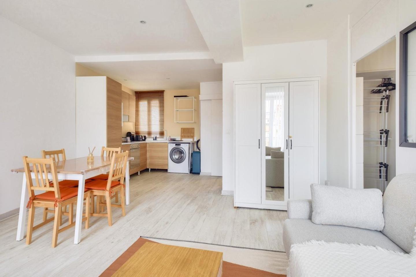 Lovely 1 Bedroom Flat In The Heart Of Nizza